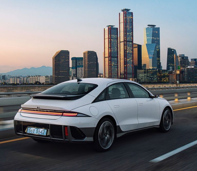 Hyundai ioniq range deals km